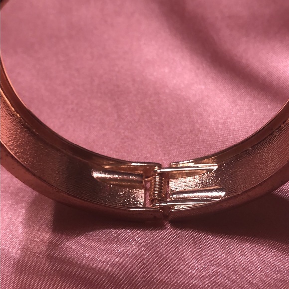 Vintage Mint Green and Gold Tone Cuff Bracelet - Picture 7 of 8